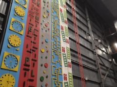 -极限PLAY运动娱乐新世界·团建派对潮玩休闲馆·室内蹦极高空游乐园