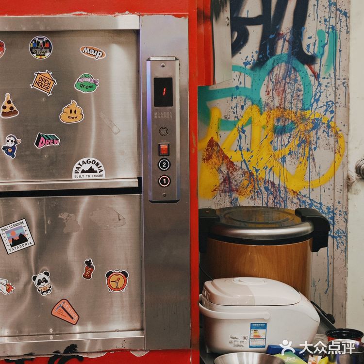 揭秘！这家超多人排队吃的泰国菜，到底好不好吃