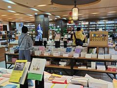 -新华书店(沙坪坝书城店)