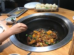 -锅老头海鲜铁锅炖