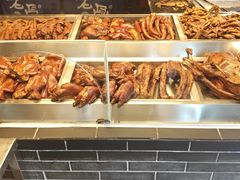 -老鼎万春卤菜(五代传承创始老店)