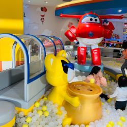 -乐多星球潮玩中心(沈阳嘉里城店)