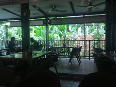 -植物园哈利亚餐厅