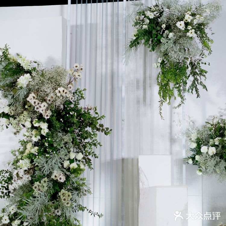 最深情的白绿婚礼