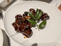 墨鱼汁烧牛肉-怡品堂·金宴 (北京索菲特大酒店)
