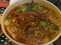 鸡骨浓汤酸辣粉-忆秦时(银泰in77店)
