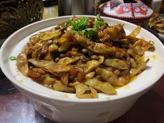 压锅肉皮豆角-天下醉美蒙餐(林西店)