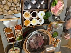 -围炉肉舍•炭烤活鳗•丹东海鲜烤肉(步行街店)