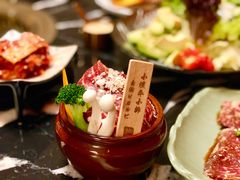 -山川小町·极番烧肉(新地假日广场店)