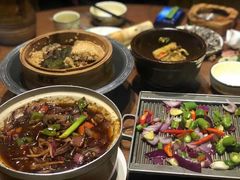 -老滇山寨•云南特色菜•地方菜•民族风情歌舞表演(金碧店)