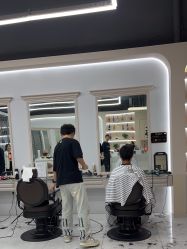 -尤司男士国潮理发馆