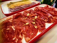 -毛辣果·贵州红酸汤牛肉火锅(西单店)