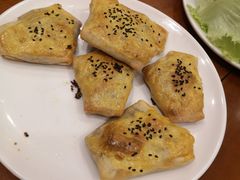 新疆烤包子-壹号院音乐餐厅•烤全羊•新疆菜(浐灞店)