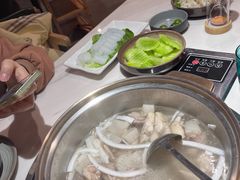 -喃喃椰·糟粕醋·椰子鸡火锅(七堡花园店)