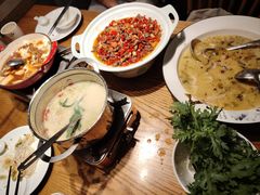 -爱碗亭·鲜炒湖南菜(壹城中心店)