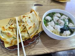 -石门侯·石门馄饨侯(革新北街店)