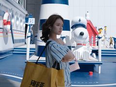 -雍容荟帝王蟹活龙虾展台自助(IFS黑金店)