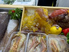 -席娜卡琳火车铁道夜市