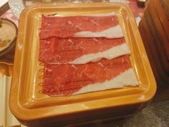 -牛YO寿喜烧·铁板烧和牛火锅自助(市府恒隆店)