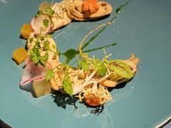 金枪鱼色拉-弦月窗LUNETTE BY AMANDA(复兴路店)