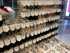 -名创优品(江南新地店)