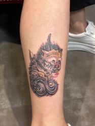 -鳌首刺青纹身 穿孔饰品店