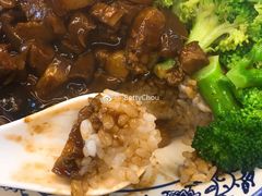 -何太太馄饨面铺(大浒东苑店)