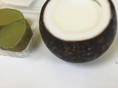 -志龙皇冠吃货椰子铺