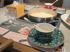 -尚尚仙·酸汤猪手·猪肚鸡火锅(华联万柳购物中心店)