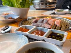 牛肉海带汤-唯成•韩国炭火烤肉 유성고기