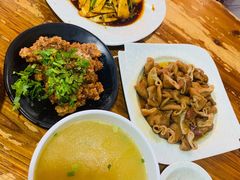 -朱大嘴肥肠血旺(福字街店)