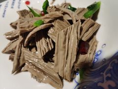 黑腐竹拌芥蓝-雲蜀龙阁·金牌水煮鱼(方庄店)