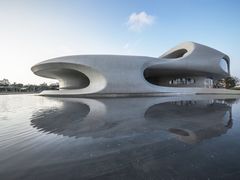 -万绿园