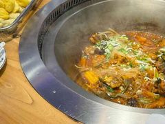 -山河屯铁锅炖鲜鹅·东北菜(开发区一店)