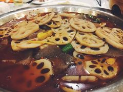 -兔行天下-鸿鹤鲜锅兔(中海国际店)
