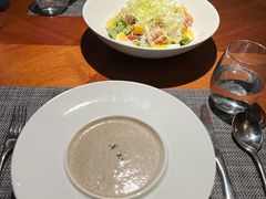 -MONICH牛排融合餐厅(和义大道购物中心店)