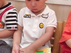 -小门牙好性格托育(北外滩中心)