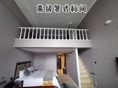 -地中海阳光大酒店(南昌红谷滩学府大道地铁站店)