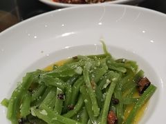 -阿瓦山寨·湘菜现炒·剁椒鱼头王(咸阳总店)