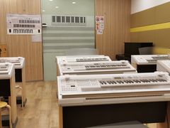 -雅马哈音乐中心 钢琴双排键鼓吉他(静安大融城店)