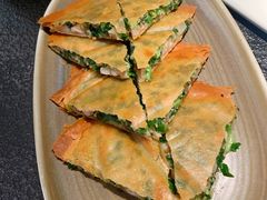 韭菜鲜虾饼-蝴蝶里·粤菜·点心(滨江龙湖店)