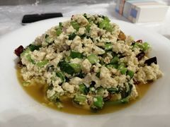 -靓靓蒸虾(恩施新天地店)