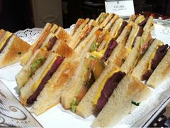 -荣誉国际酒店-云顶旋转餐厅