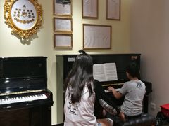 -柏斯音乐艺术中心·钢琴·吉他(上音店)