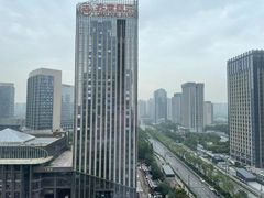 -西安绿地假日酒店