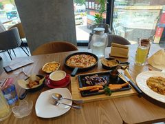 -必胜客(东岳店)