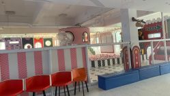 -育儿湾亲子游泳馆(华阳路店)