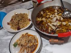 -渝信川菜 · 川味家常菜(财富购物中心店)