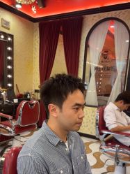 -东方先生国潮男士理发馆