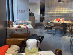-肥肥虾庄·金牌油焖大虾(汉街SKP店)